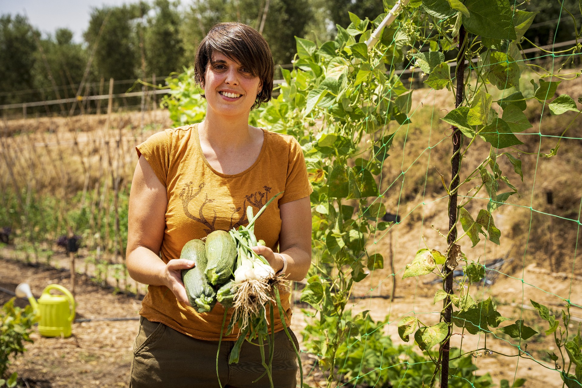 Isabel Simó, Hort comunitari d'Els Campaners.  PATXI URIZ | DIPUTACIÓ DE BARCELONA